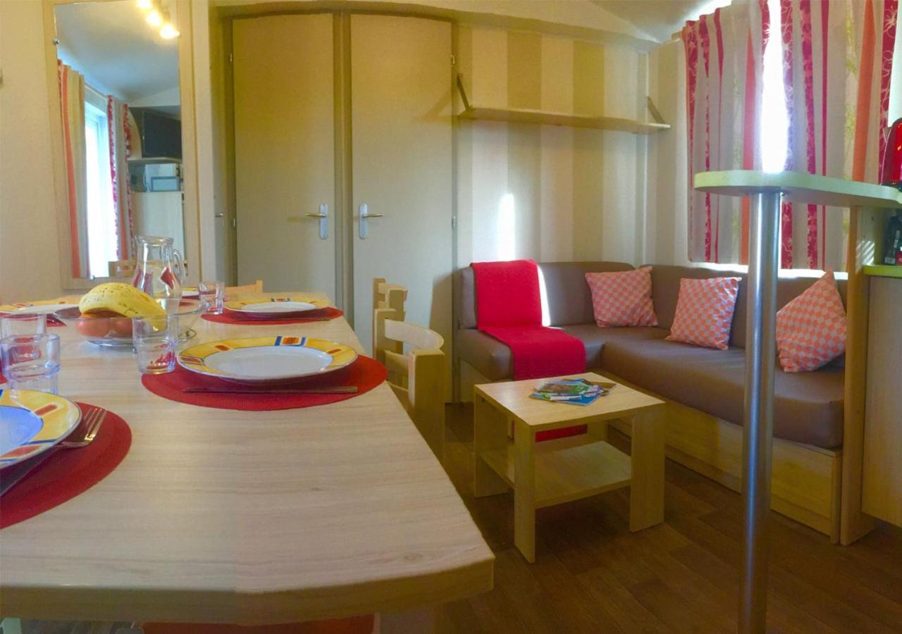 Mobilhome Climatise 3Ch 6P Dans Parc Des 7 Fonts Agde Exteriör bild